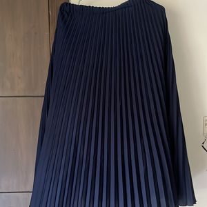 Pluss Pleated Skirt