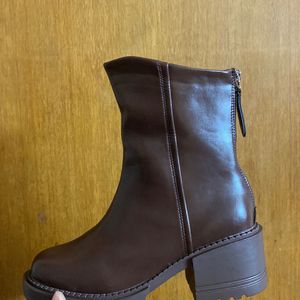 Gum Style Brown Boots Size 40