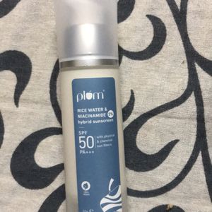 Plum Rice Water & Niacinamide Sunscreen