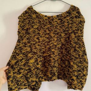 OVERSIZED WOOLEN SHRUG