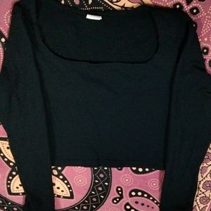 Women's Black Sqare Neck Crop Top Long Sleeve