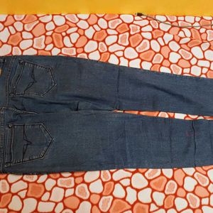 38 Navy Blue Jeans