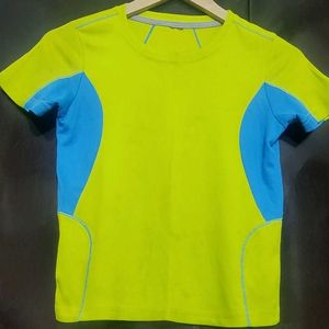 Green🟢 T-shirt For Baby Boy 5- 6 Year