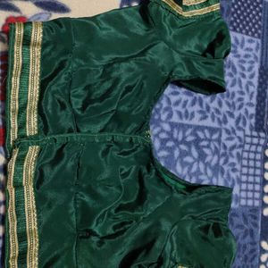 Dark Green 💚 Saree