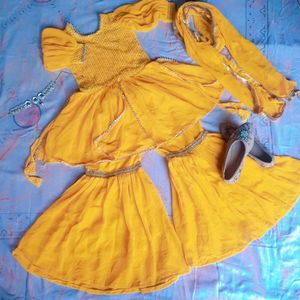 Girls Yellow Gharara Set For  4 To 6 Year Girl