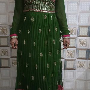 Nayra Cut Kurti Plazzo Set ( Mehandi Function)