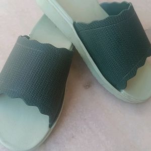 Soft Comfy Flip-flop Slippers