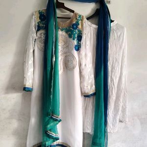 Pakistani Kurta Set For Women And Girls Size Issue