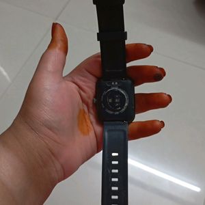 Noise Colorfit Grand Smartwatch