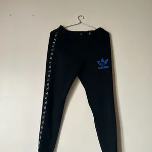 Black Adidas Joggers/Sweatpants