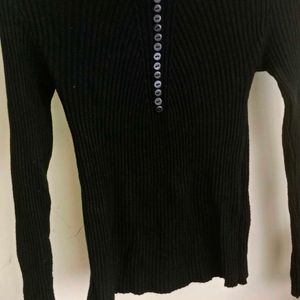 Price Drop Black Full Sleeve Wool Tshirt For Women