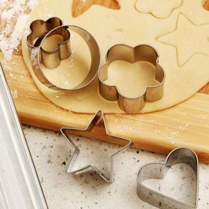 COOKIES CUTTER -8 PCS