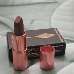 Charlotte Tilbury 90s Pink Lipstick😍🤗