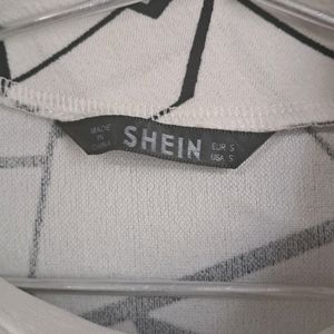Shein, Checked Round-Neck T-shirt