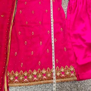 Salwar Suit With Kada Hua Sui