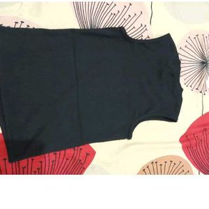 Black Sleeveless Crop Top