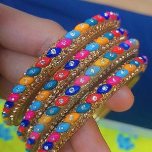 Do hath ka Set 4 Beautiful Bangles Colourful✨️😍😄