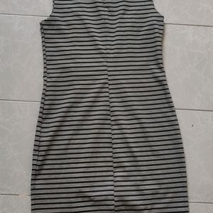 FIG : Striped sleeveless dress 😍