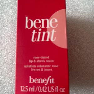 Bene Tint Blushes Naturally