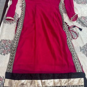 Fuchsia Pink Kurta with Intricate Border Detailing