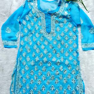 Booti Jaal Chikankari Kurti