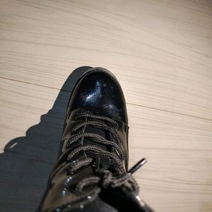 CATWALK branded Boots