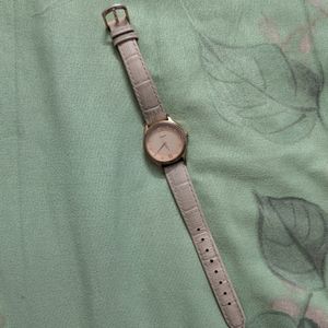 Timex Peach Colored Wristwatch 🍑