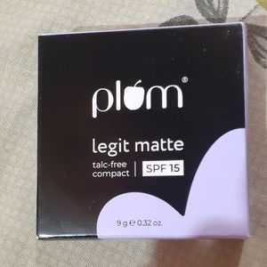 Plum Matte Talc Free Compact Spf15