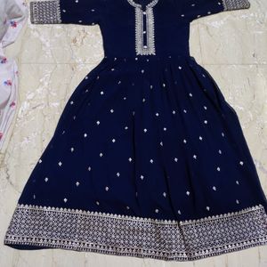 👗 Beautiful Navy Blue Gown 👗