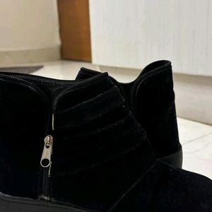 Ankle Boots Velvet Finish