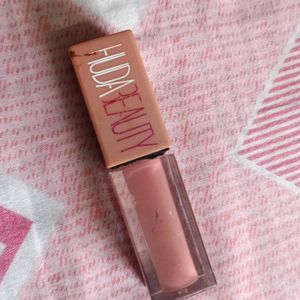 Huda Beauty Nude Shade Lipstick 💄