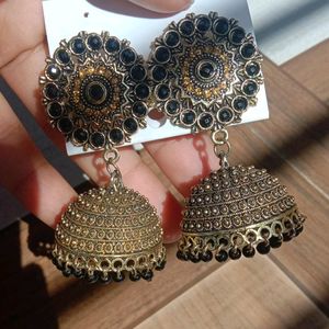 Earings