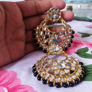 Earings With Tikka Set