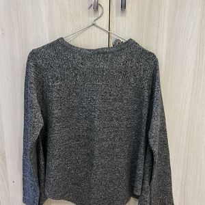 Grey Flowy Sweater (xs-s)