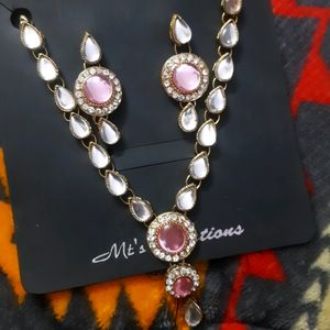 A Pink With Silver Stones Necklace Jwellery Set