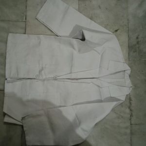 Small Sweter & White Lab Coat