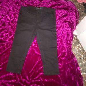 Women Capri 3/4 Black Denim Shorts