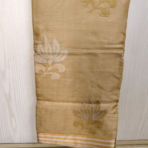 Beautiful Light Weight New Saree With Thread Work