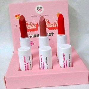 Myglamm Pop Oxo Lip Kit and Foundation