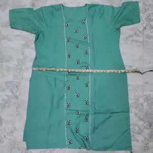 Bust 50 Green Kurti