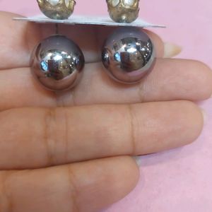 Stylish Black N White Pearl Studs For Girls