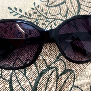 Woman’s Sunglasses