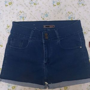 Trendy Denim Shorts (With FREEBIES!)