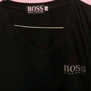 HUGO BOSS Men's Black Tshirt