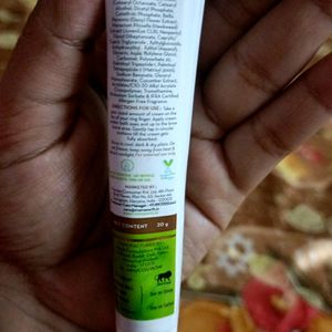 Mama Earth Bye-bye Dark Circles Eye Cream