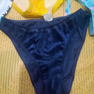 2 Kombo Offer Mix Size Panty