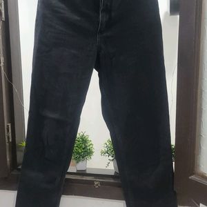 Black branded Jeans (Monki)