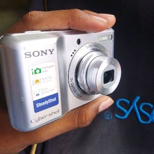 Sony Camera Cyber Shot Swap Available For IPhones