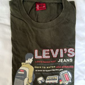 Boys XS Levis Half Sleeves T Shirt Olive Green