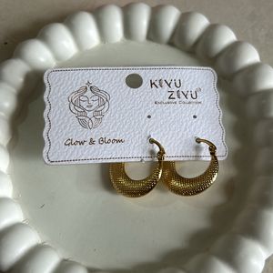 Anti-tarnish hoop earrings